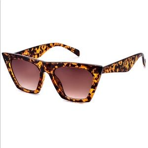 NEW Tortoise Square Cateye Sunglsses *MOSANANA